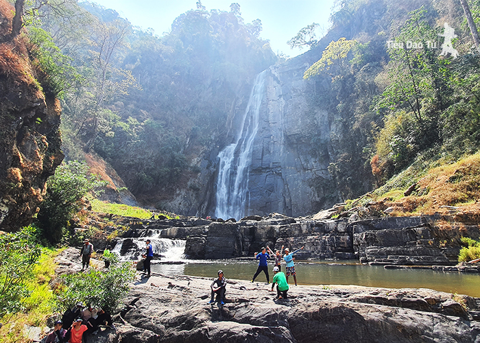 Cung đường Trekking Đỉnh Tà Đùng có nhiều thác nước rất hùng vĩ